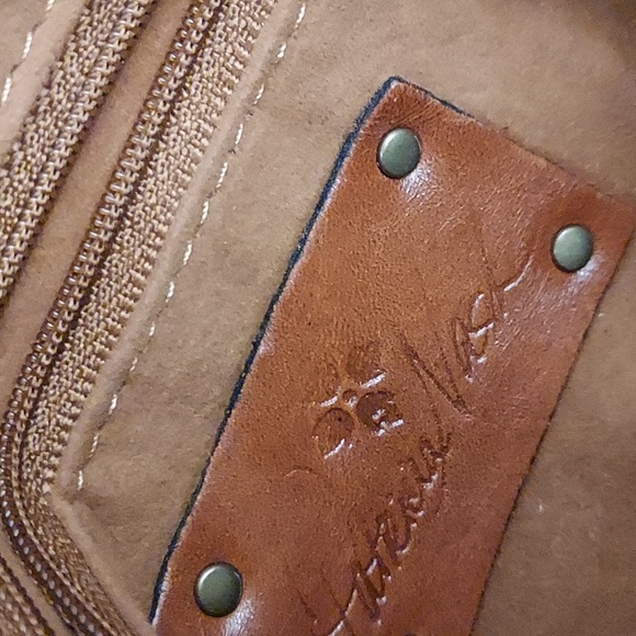 Patricia Nash 100% Leather Clutch - Picture 4 of 7